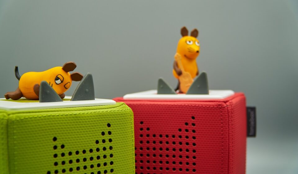 mouse, speaker, 4k wallpaper 1920x1080, desktop backgrounds, radio play, children, box, toniebox, wallpaper 4k, full hd wallpaper, 4k wallpaper, child-friendly, beautiful wallpaper, toy, windows wallpaper, fun, listen, laptop wallpaper, cool backgrounds, wallpaper hd, free wallpaper, music, to sing, game, yellow, tonie, audio book, free background, melody, singing, smart home, mac wallpaper, smart, hd wallpaper, background, cloud