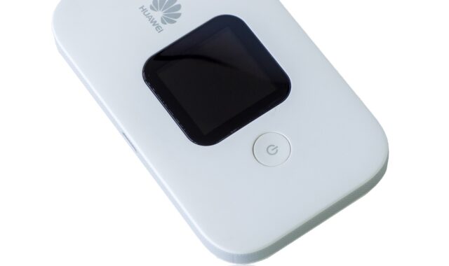 blank, business, cell, cellphone, communication, computer, data, device, digital, display, electronic, equipment, hauwei e557, isolated, mobile, mobile wifi router, phone, screen, smart, smartphone, technology, tablet, telephone, white, wireless
