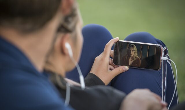 mobile phone, video, smartphone, pair, park, youtube, video film, media, internet, hand, video, video, video, video, video, youtube, youtube, youtube, youtube