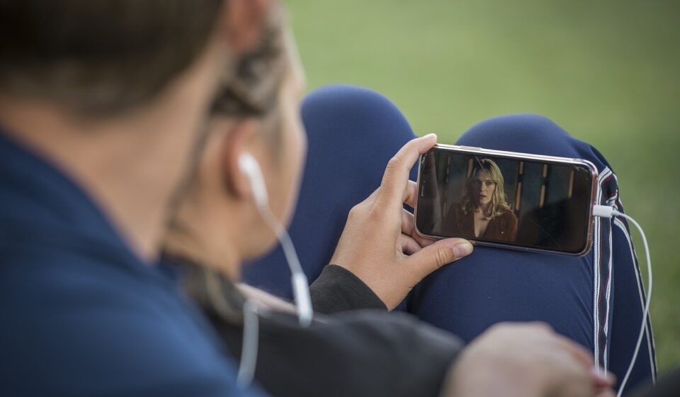 mobile phone, video, smartphone, pair, park, youtube, video film, media, internet, hand, video, video, video, video, video, youtube, youtube, youtube, youtube