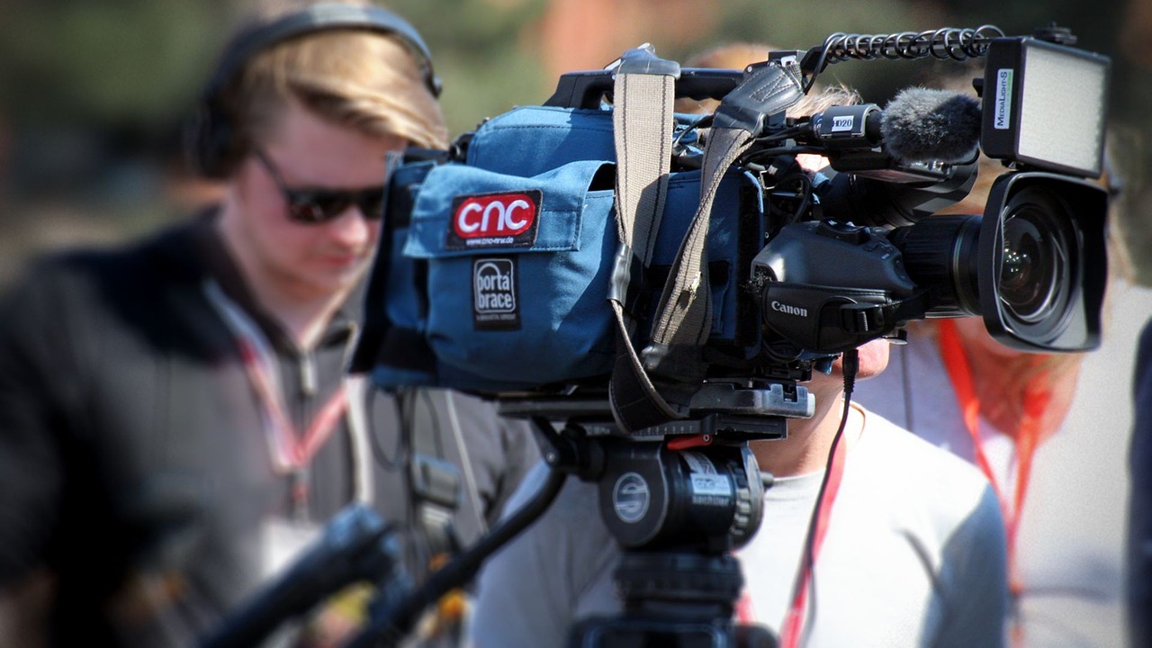 camera operator, operator, tv, camera, live, movie, recording, watch tv, filming, video camera, film, rotate, tv camera, film team, film camera, broadcast, transmission