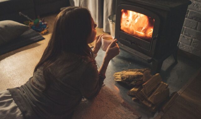 christmas wallpaper, woman, fireplace, mug, coffee, cozy, fire, warm, coffee cup, winter, hot, cup, female, person, house, comfort, room, tea, tea cup, holiday, christmas, lifestyle, season, comfortable, interior