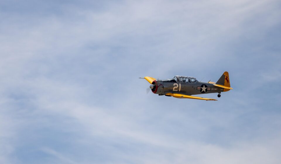 airplane, nature, plane, air, flying, fly, sky, race, bule, yellow, t-6, fighter